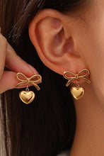 Load image into Gallery viewer, HEART EARRINGS