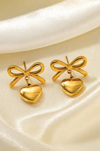 Load image into Gallery viewer, HEART EARRINGS