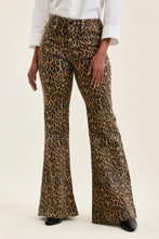 Load image into Gallery viewer, Judy Blue Jaqueline Leopard Flare Jeans
