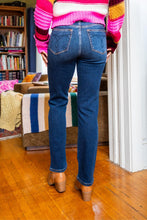Load image into Gallery viewer, Judy Blue Straight Leg Jeans
