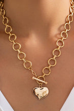 Load image into Gallery viewer, HAMMERED HEART  NECKLACE
