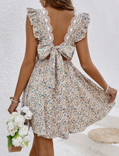 Load image into Gallery viewer, Floral Print Dress
