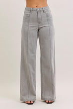 Load image into Gallery viewer, Judy Blue Pintuck Wide Leg Jean
