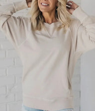 Load image into Gallery viewer, Ribbed Pocket Crewneck
