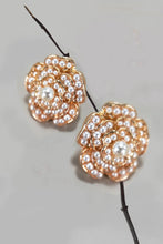 Load image into Gallery viewer, FLOWER PEARL EARRINGS
