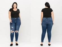 Load image into Gallery viewer, Vervet Frayed Hem Skinny
