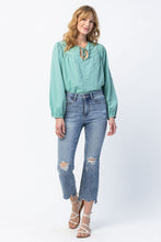 Load image into Gallery viewer, Judy Blue Chew Hem Bootcut Capri Plus
