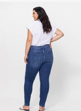 Load image into Gallery viewer, Vervet Skinny Jean
