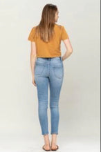 Load image into Gallery viewer, Vervet Crop Jeans
